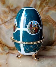 Lussuoso grande portauova rococò in stile Fabergé