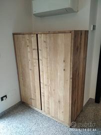 armadietto in legno vecchio recuperato con 2 ante