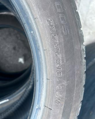 4 gomme usate Bridgestone Turanza 235/45/R18  94W