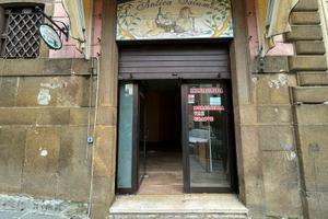 Locale con canna fumaria