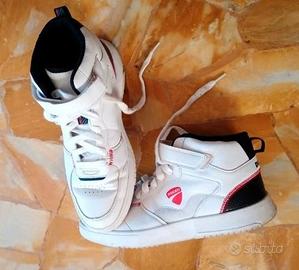 Varie scarpe scuderie Motorsport