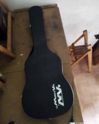 Chitarra Yamaha F315 TBS e custodia