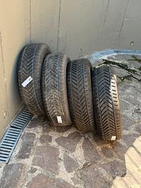 Gomme auto