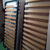 Letto singolo con doppia rete scorrevole.