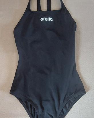 Costume sportivo Arena taglia 42 ma calza piccolo