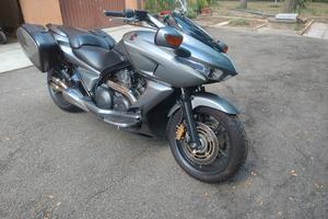 Moto Honda DN-01