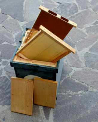 Materiale per apicoltura