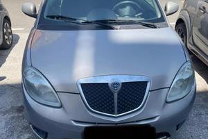 Lancia Ypsilon 1.2 oro 60 Cv