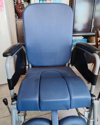 Sedia Comoda a rotelle WC x anziani
