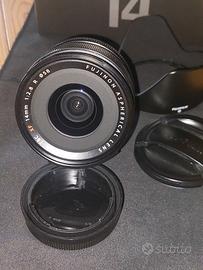 Fuji  xf 14 f2.8r è come nuova