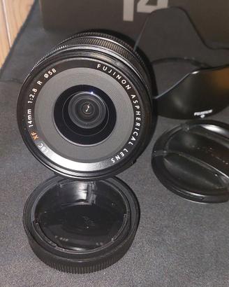 Fuji  xf 14 f2.8r è come nuova