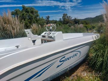 Barca Saver 690 senza motore