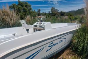 Barca Saver 690 senza motore