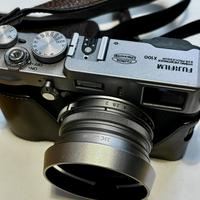 Fujifilm Finepix X100 + Halfcase Gariz