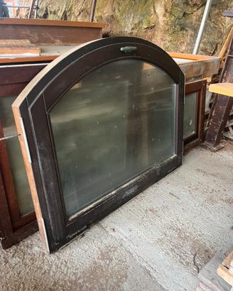 Finestra in legno