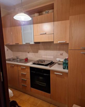 Cucina completa di elettrodomestici