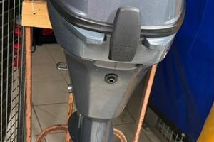 Fuoribordo Yamaha 8cv 4t come nuovo con accessori