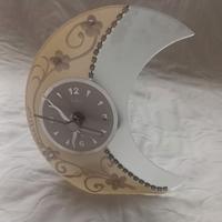 Orologio da tavolo a forma di luna