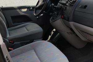 VOLKSWAGEN Transporter 2.5 TDI/130CV PC Kombi