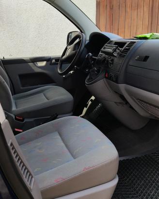 VOLKSWAGEN Transporter 2.5 TDI/130CV PC Kombi