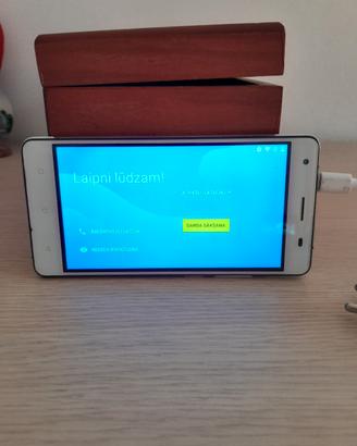 smartphone Oukitel serie C4/