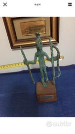 Bronzetto Sardo rappresenta arciere