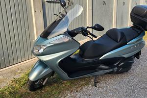 Yamaha majesty 400