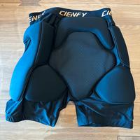 Pantaloni imbottiti protettivi