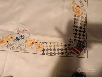 nuova tovaglietta pasquale ricamata e traforata