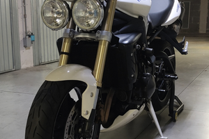 Triumph Street Triple - 2009