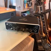 Behringer U-Phoria UMC22.