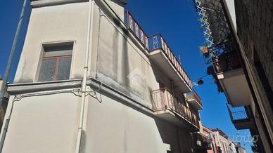 CASA INDIPENDENTE A PIEDIMONTE ETNEO