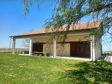 Annuncio di un capannone agricolo,deposito