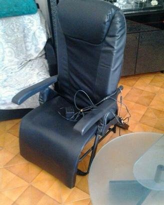 Sedia massaggiante in pelle nera