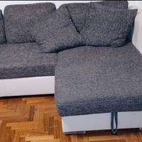 Divano letto con chaise longue e contenitore