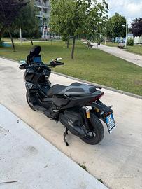 Honda Adv 350