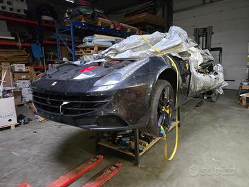 Ferrari FF F151 6.3 V12 2016 Demolita per ricambi