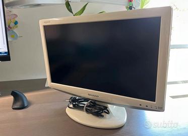 Tv LCD Sharp Aquos 19”  Retro gaming