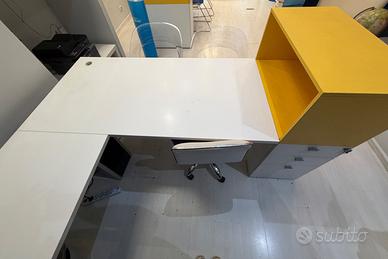 Scrivania angolare ad L