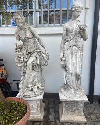 Due statue altezza 210