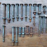 Lotto di bulloni a testa tonda d'epoca