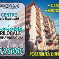 CENTRO: grande Trilocale, piano alto