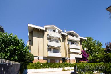 4 LOCALI A FRANCAVILLA AL MARE