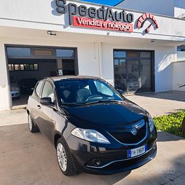 Lancia Ypsilon 1.2 69 CV 5 porte Platinum