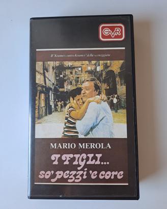 VHS "I Figli so' pezzi 'e core", Mario Merola