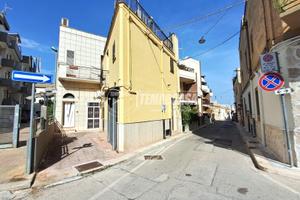 Casa indipendente a Adelfia Via PONTE 2 locali