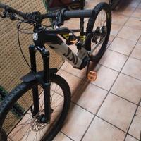 e bike Husqvarna HC1