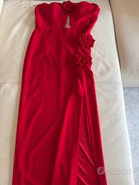 Abito ‘Btzzia’ rosso per occasioni importanti