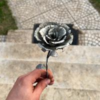 Rosa eterna in ferro - Un opera d’arte per sempre