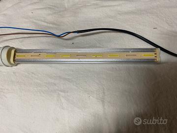 Lampada a led x acquario lung 32 cm